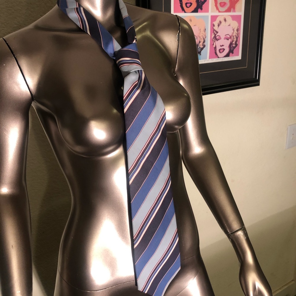 Men’s Burberry London Blue Striped Necktie - Picture 2 of 6